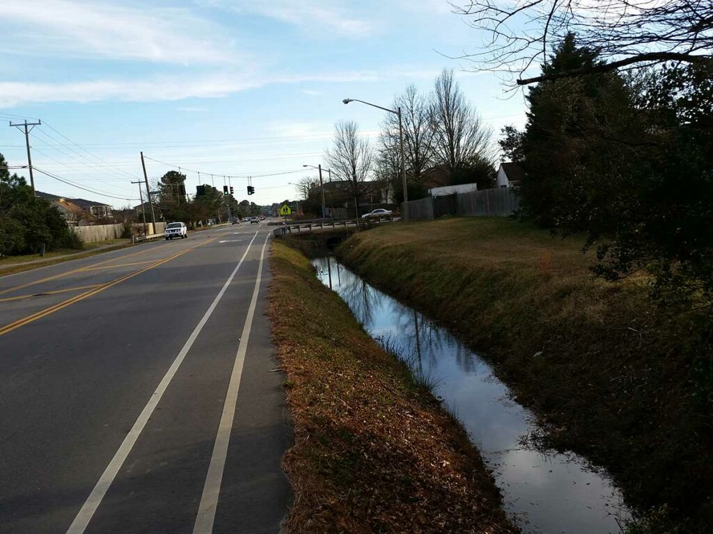 Centerville Turnpike looking south toward Glen View Drive